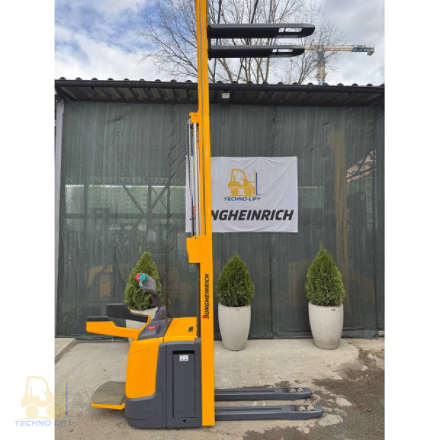 Штабелер електричний JUNGHEINRICH ERC 214z, с.н. 90407207, мачта 4300 DZ мм., в.п. 1400 кг, 2012 р