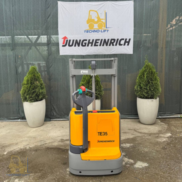 Штабелер електричний JUNGHEINRICH EJC 110, с.н. 90500299, мачта 2500 ZT мм, в.п. 1000 кг, 2016 р.в.