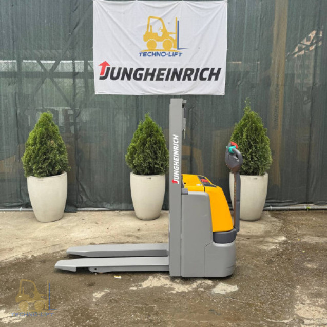Штабелер електричний JUNGHEINRICH EJC 110, с.н. 90500299, мачта 2500 ZT мм, в.п. 1000 кг, 2016 р.в.