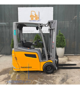 Навантажувач електричний JUNGHEINRICH EFG 218k, с.н. FN560106, мачта 4700 DZ мм, в.п. 1800 кг, 2018 р.в. Навантажувач електричний JUNGHEINRICH EFG 218k, с.н. FN560106, мачта 4700 DZ мм, в.п. 1800 кг, 2018 р.в.