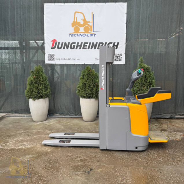 Штабелер електричний JUNGHEINRICH ERC 214, с.н. 90495668, мачта 2900 ZT мм, в.п. 1400 кг., 2016 р.
