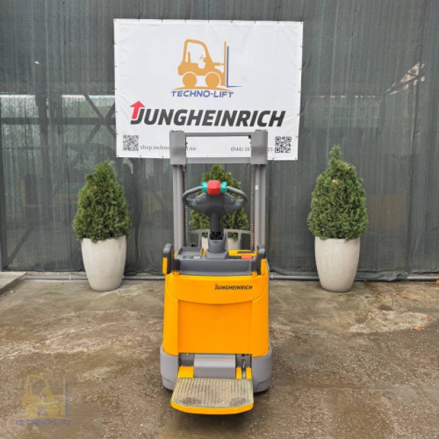 Штабелер електричний JUNGHEINRICH ERC 214, с.н. 90495668, мачта 2900 ZT мм, в.п. 1400 кг., 2016 р.