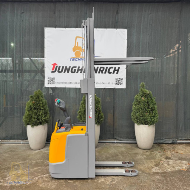 Штабелер електричний JUNGHEINRICH ERC 214, с.н. 90495668, мачта 2900 ZT мм, в.п. 1400 кг., 2016 р.